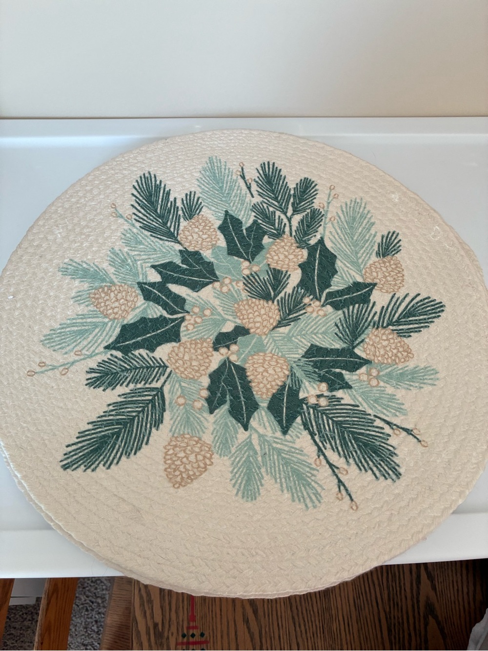St. Nicholas Square Holiday Pinecone Placemats Set of 4 NWOT!